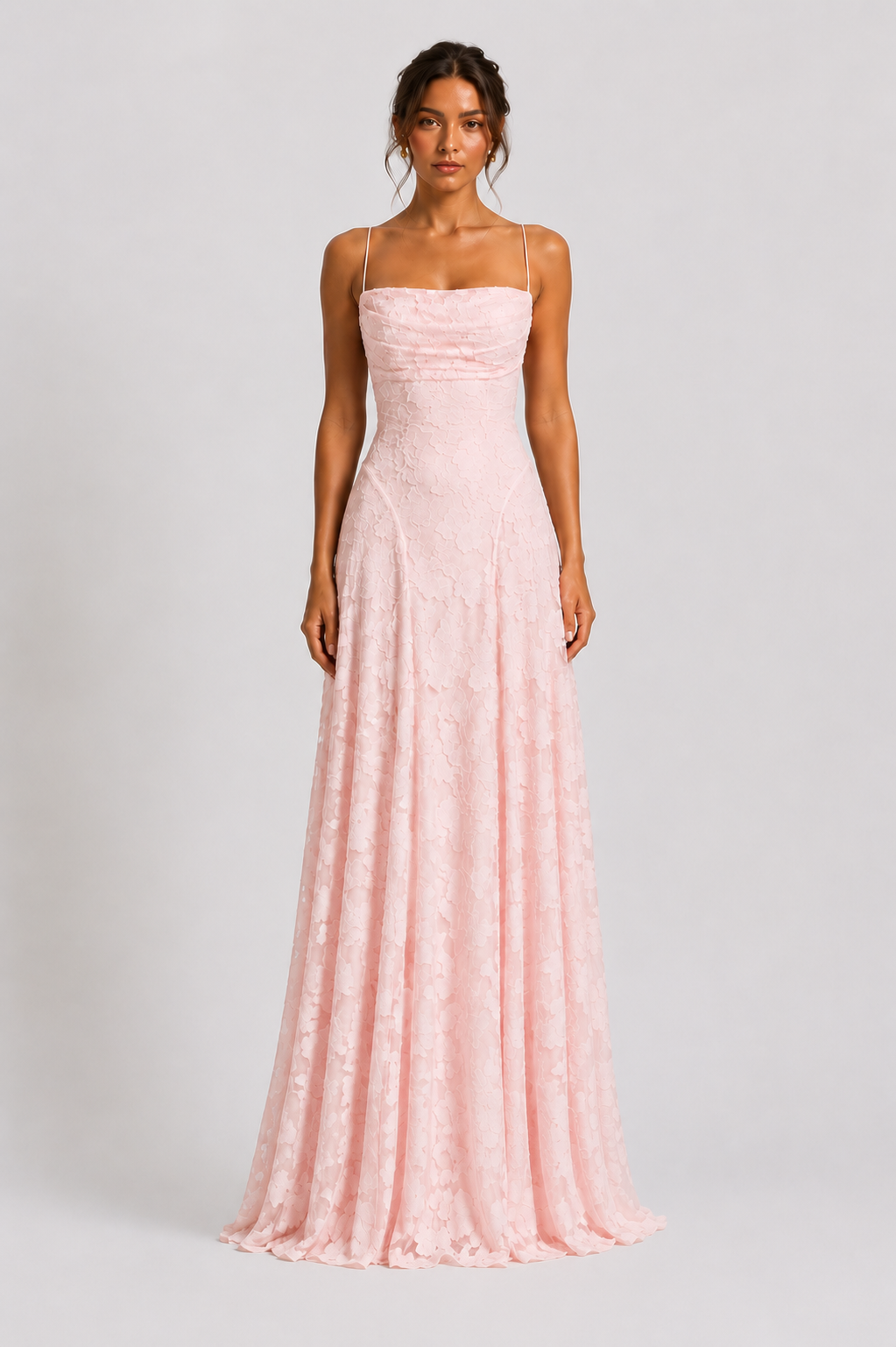 Robe Longue Élégante en Dentelle à Dos Nu