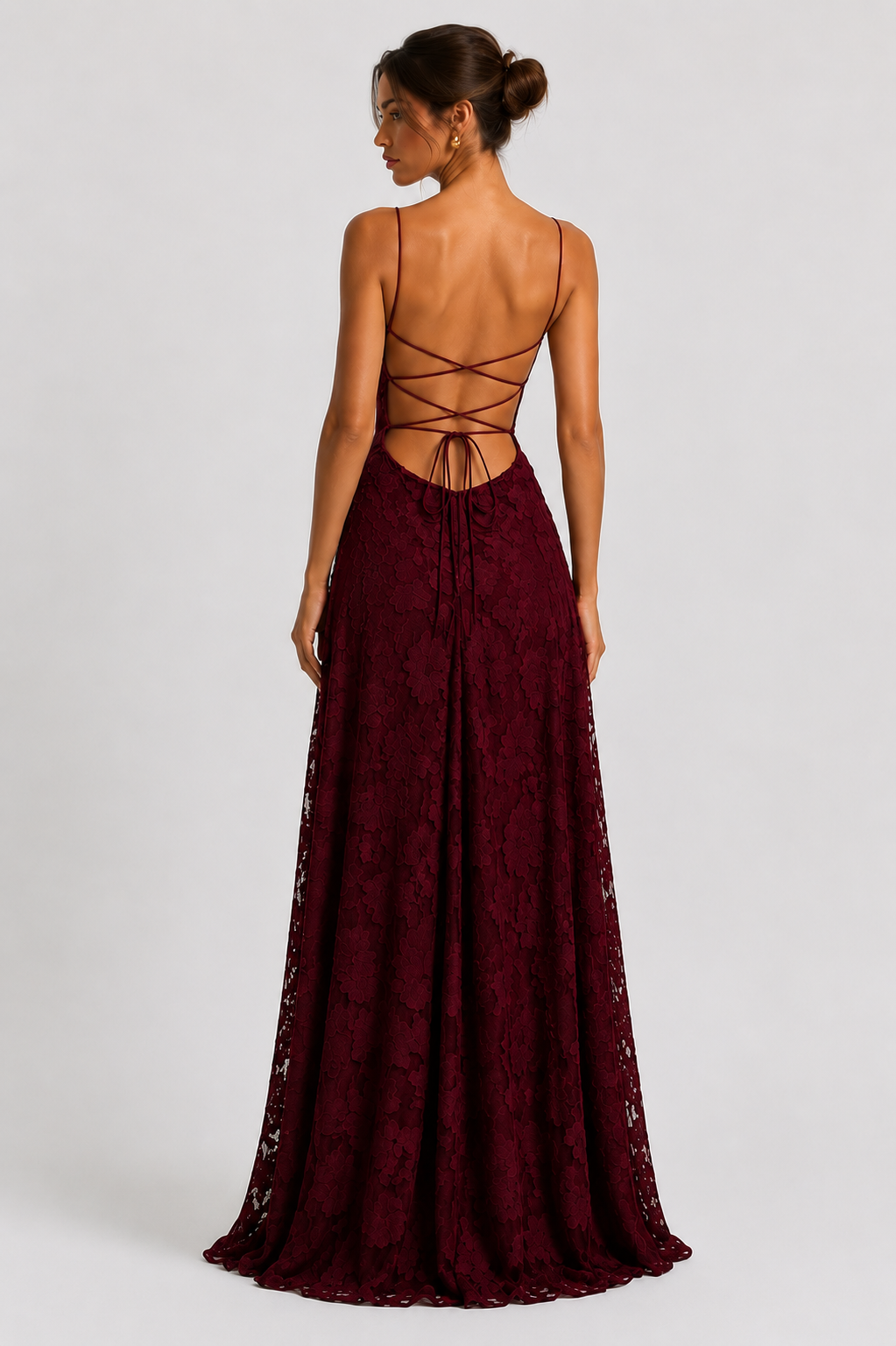 Robe Longue Élégante en Dentelle à Dos Nu