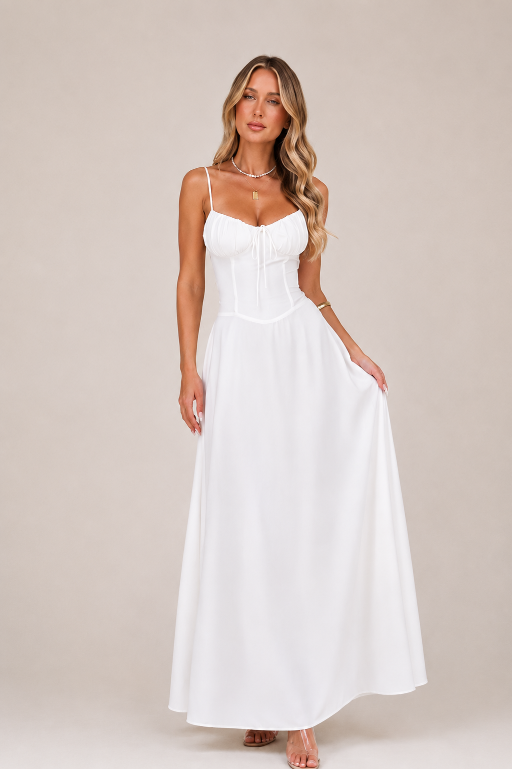 Robe Longue Élégante à Bretelles Fines et Taille Cintrée
